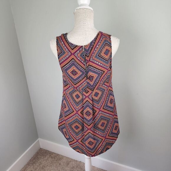 W5 WOMEN'S SLEEVELESS TOP SIZE SMALL ZIPPER BACK AZTEC PRINT - Picture 4 of 7